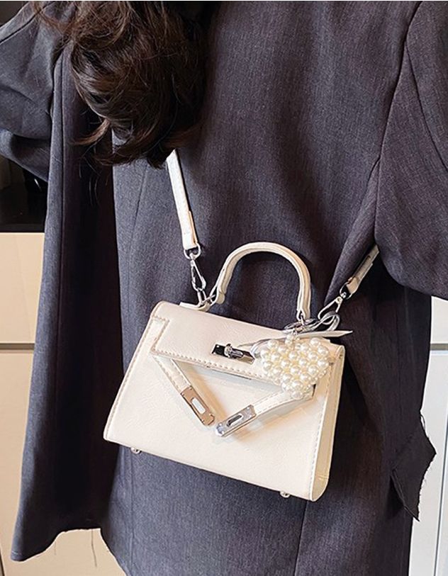 Сумка через плече з брелоком із перлин | 265317-01-XX - A-SHOP