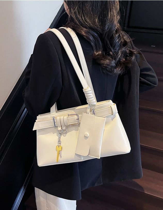 Сумка на плече з монетницею та брелоком у вигляді ключа | 264360-01-XX - A-SHOP