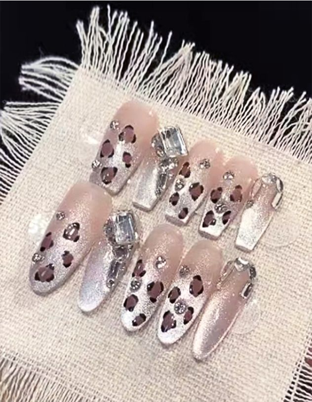 Нігті накладні з леопардовим малюнком та стразами | 262562-22-01 - A-SHOP
