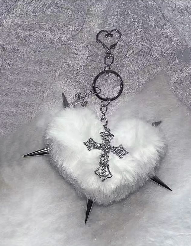 Брелок хутряний у вигляді серця з хрестом та шипами | 266755-01-XX - A-SHOP