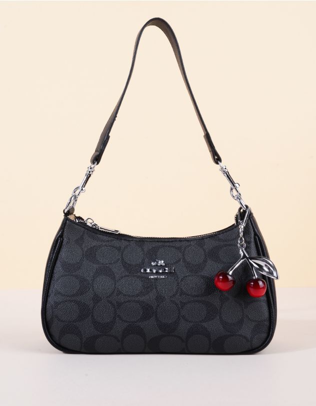 Сумка на довгому ремінці з брелоком у вигляді вишні | 265923-28-XX - A-SHOP