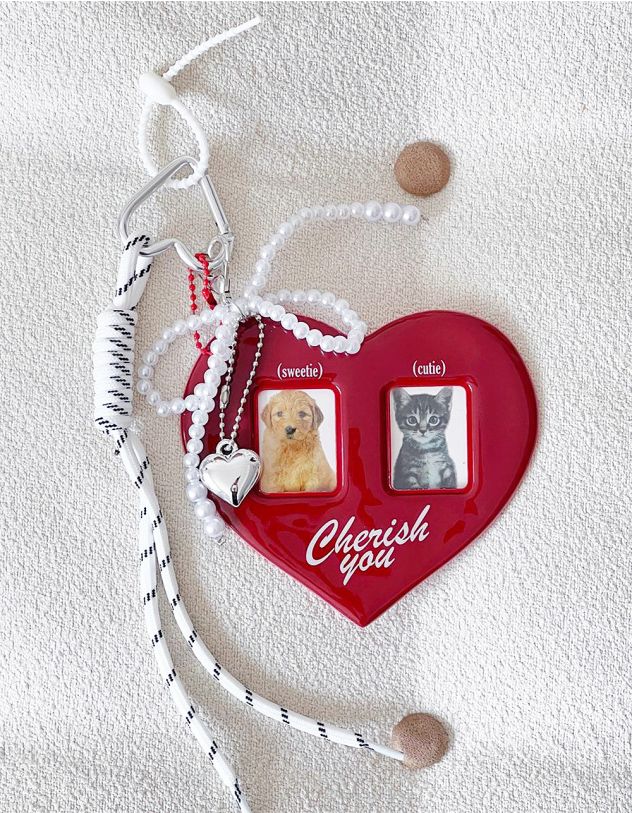 Брелок на сумку у вигляді серця з отвором для фотокартки з бантом із перлин | 266167-15-XX - A-SHOP