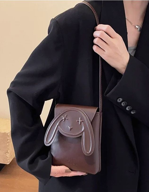 Сумка через плече з кроликом на клапані | 260193-33-XX - A-SHOP