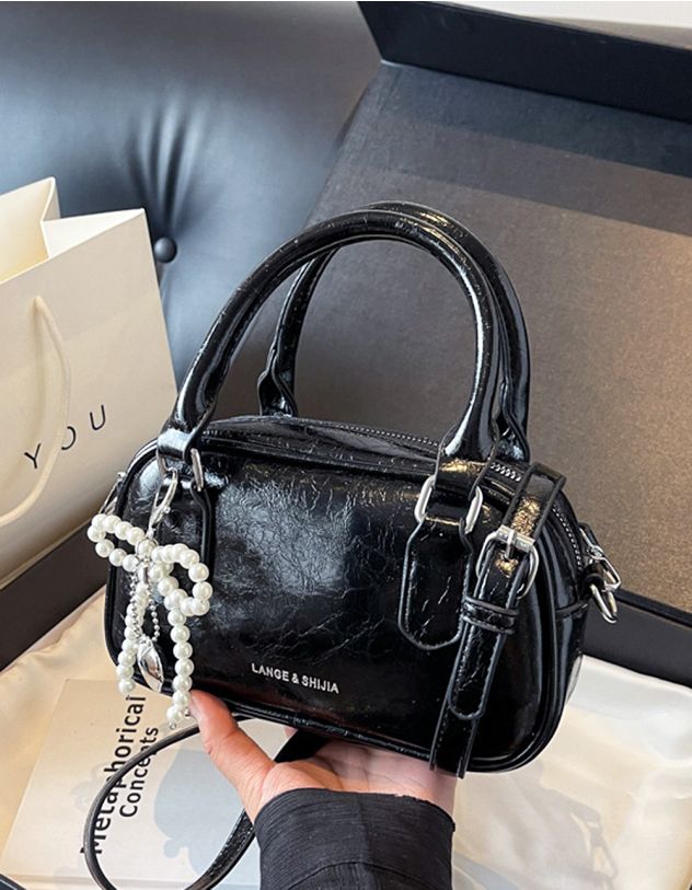 Сумка кросс боді з брелоком у вигляді банта із перлин | 265458-02-XX - A-SHOP