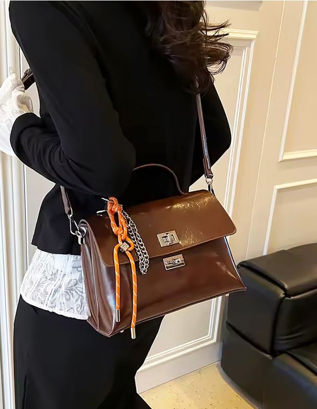 Сумка кросс боді з брелоком із ланцюжка | 264245-12-XX - A-SHOP