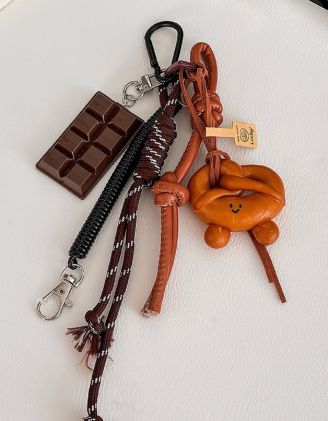 Брелок з підвісами у вигляді плитки шоколаду та бублика | 264268-83-XX - A-SHOP