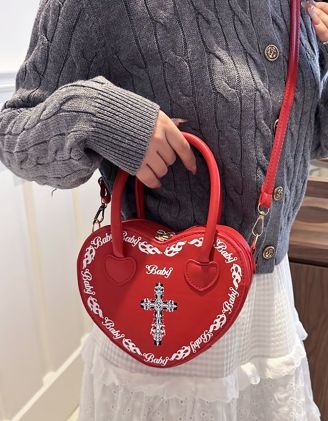 Сумка на плече у вигляді серця з хрестом | 265098-15-XX - A-SHOP