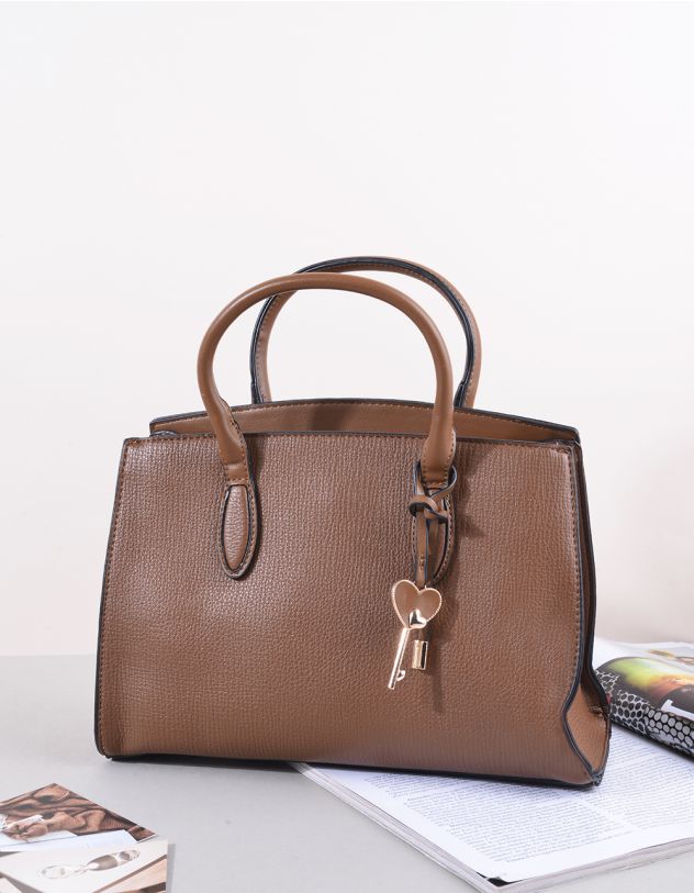 Сумка класична з брелоком у вигляді ключа з серцем | 264882-12-XX - A-SHOP