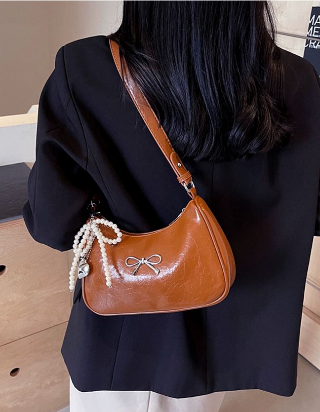 Сумка через плече з бантом із перлин та брелоком у вигляді серця | 262090-12-XX - A-SHOP