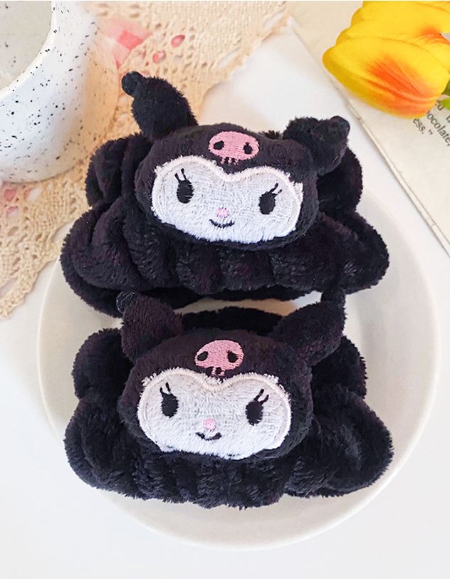 Напульсник хутряний з зображенням персонажа аніме  Куромі та Мелоді | 256818-02-XX - A-SHOP