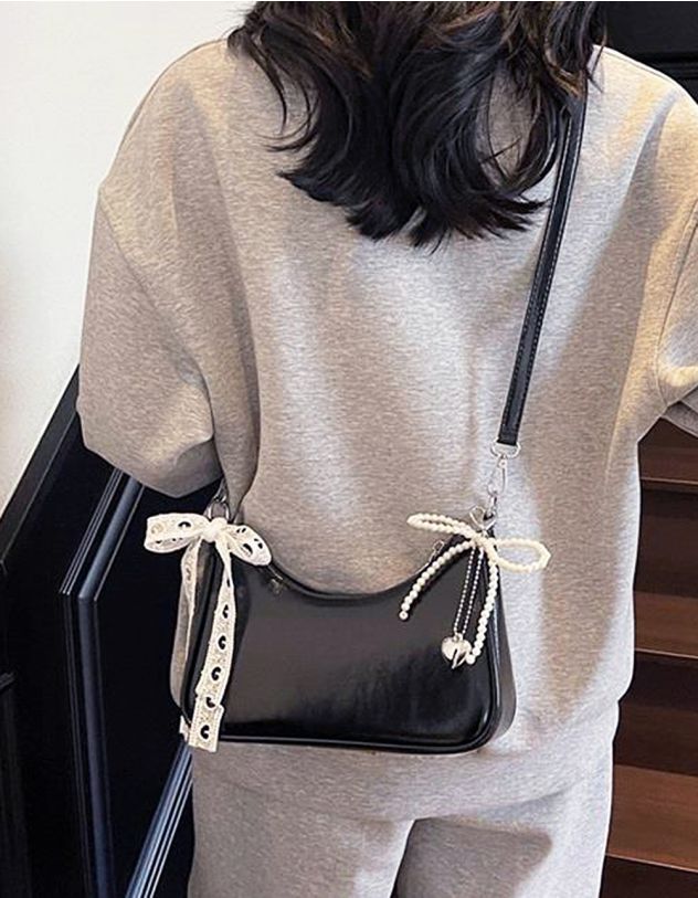 Сумка через плече з брелоком у вигляді банта з перлин та мережива | 265083-02-XX - A-SHOP