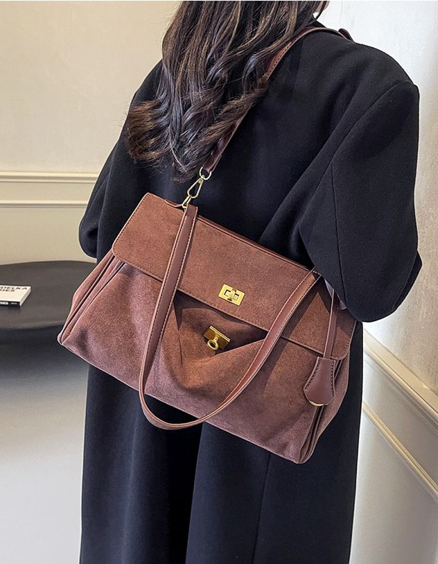 Сумка класична з фурнітурою на клапані | 262743-12-XX - A-SHOP