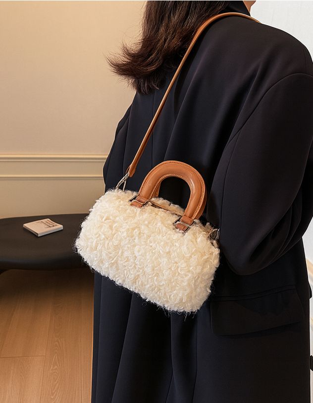 Сумка кросс боді хутряна | 262613-40-XX - A-SHOP