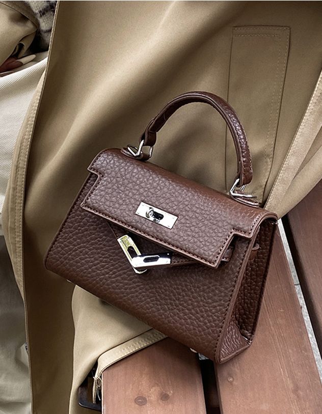 Сумка на довгому ремінці з клапаном | 262590-82-XX - A-SHOP